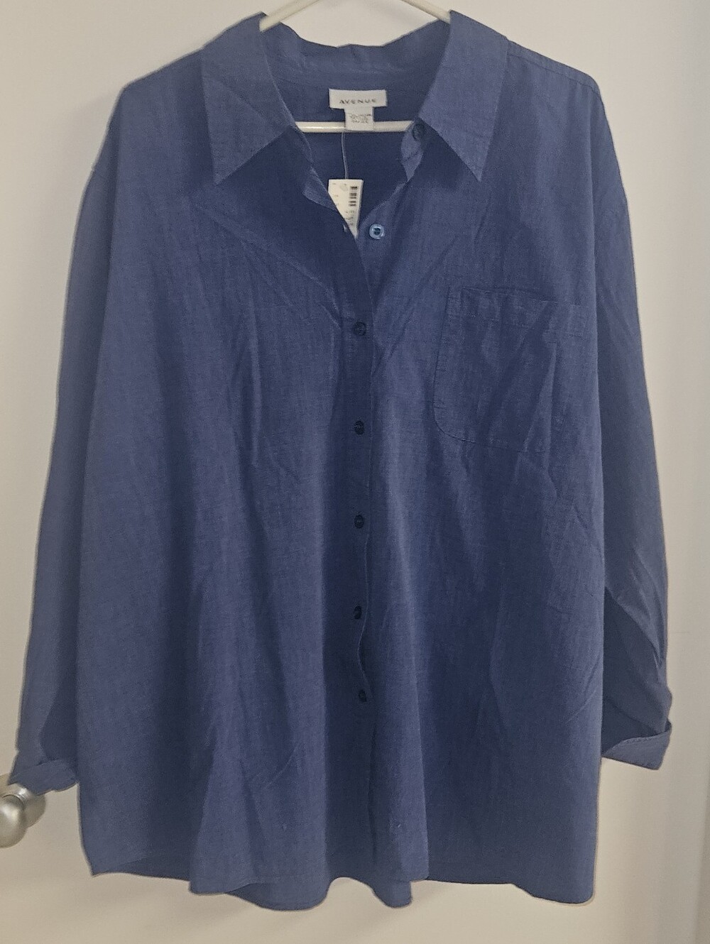 Avenue Woman's Navy Button Down Shirt 22/24 NWT